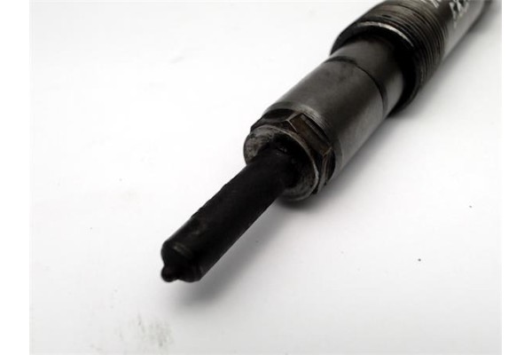 Recambio de inyector para ford transit combi (fy) 2.4 ft 330 2.4 corto referencia OEM IAM 004211  