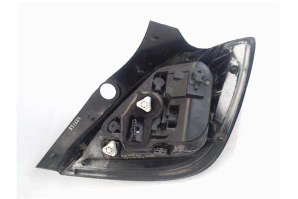 Recambio de piloto trasero derecho para opel astra h berlina 1.9 cdti 16v referencia OEM IAM 24451835  