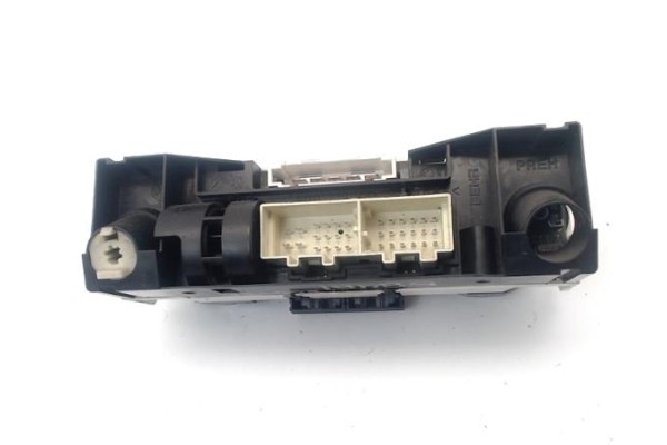 Recambio de mandos calefaccion / a.a. para volkswagen polo iv (9n1) 1.4 tdi referencia OEM IAM 6Q0820045E  