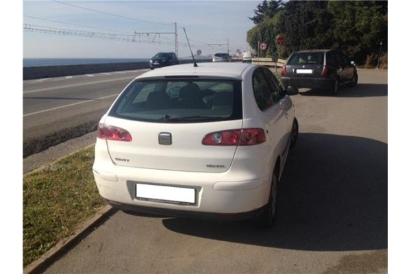 seat ibiza (6l1) del año 2003