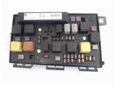 Recambio de caja fusibles/rele para opel astra h berlina 1.9 cdti 16v referencia OEM IAM 13191133  