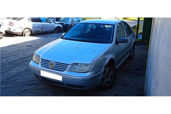 volkswagen bora berlina (1j2) del año 2000