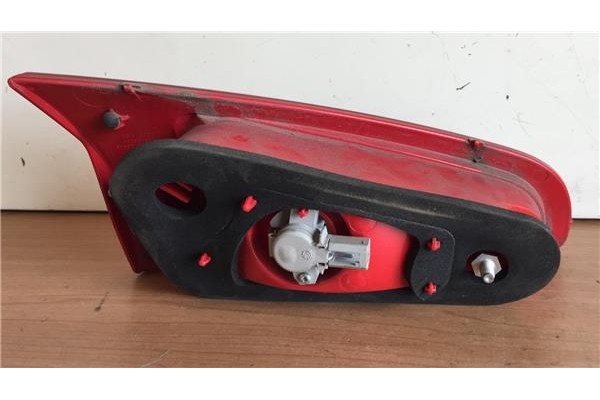 Recambio de piloto trasero derecho para alfa romeo 147 (190) 1.6 ts 105 collezione referencia OEM IAM 60693791   Recambio de piloto trasero derecho para alfa romeo 147 (190) 1.6 ts 105 collezione referencia OEM IAM 60693791