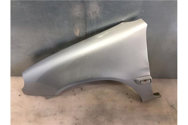Recambio de aleta delantero izquierda para citroen saxo 1.1 sx referencia OEM IAM 7840G6 8311048 7840J6 , CITROËN