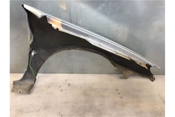 Recambio de aleta delantero izquierda para citroen saxo 1.1 sx referencia OEM IAM 7840G6 8311048 7840J6 , CITROËN