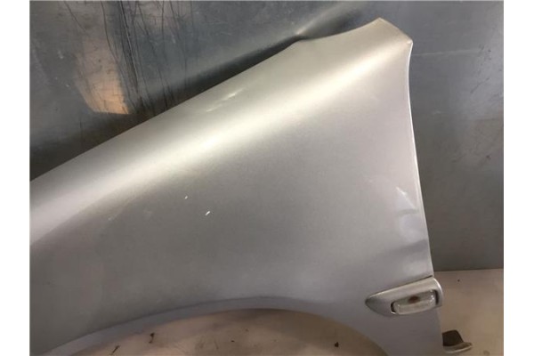 Recambio de aleta delantero izquierda para citroen saxo 1.1 sx referencia OEM IAM 7840G6 8311048 7840J6 , CITROËN