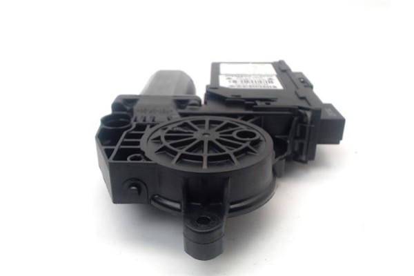 Recambio de motor elevalunas delantero derecho para audi a4 avant (8e) 1.9 tdi (96kw) referencia OEM IAM 8E1959802G 8E1959802B 