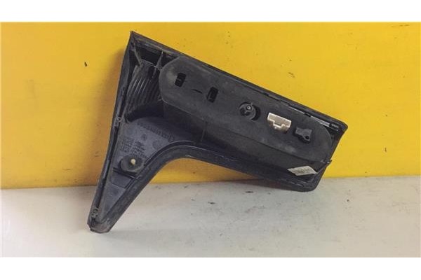 Recambio de piloto interior derecho para citroen c5 berlina 2.0 premier (e) referencia OEM IAM E204015  