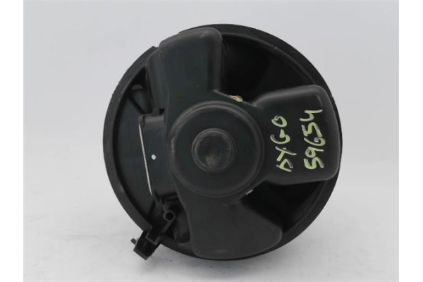 Recambio de motor calefaccion para toyota aygo (kgb/wnb) 1.0 básico referencia OEM IAM 871030H011  