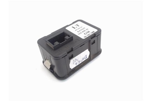 Recambio de mando elevalunas delantero izquierdo para opel zafira a referencia OEM IAM 90561088 13363201 