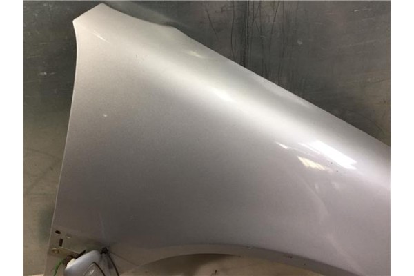 Recambio de aleta delantero derecha para citroen saxo 1.1 sx referencia OEM IAM 7841J0 L00723 
