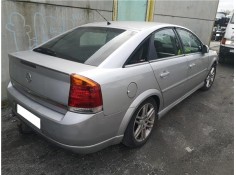 opel vectra c berlina del año 2002