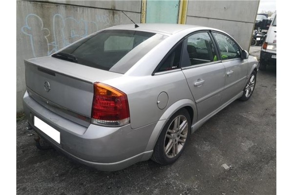 opel vectra c berlina del año 2002