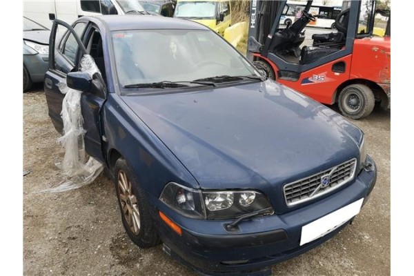 volvo s40 berlina del año 2001
