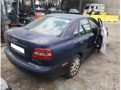 volvo s40 berlina del año 2001