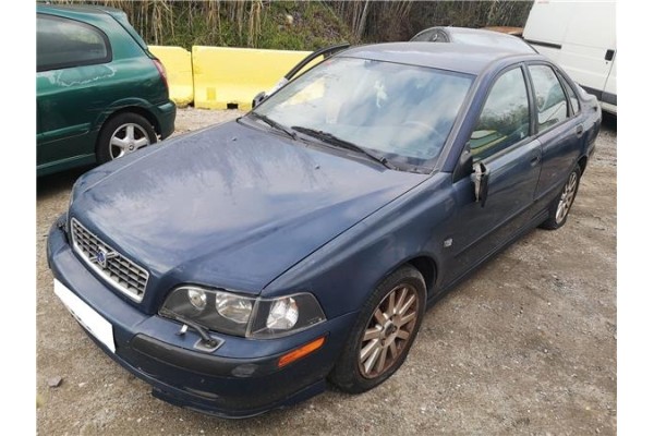 volvo s40 berlina del año 2001