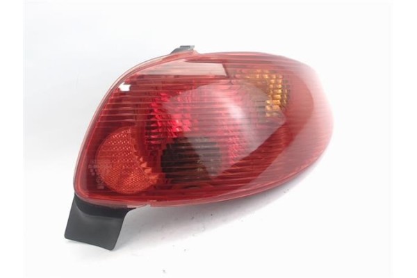 Recambio de piloto trasero derecho para peugeot 206 1.4 xs clim referencia OEM IAM 6351P1  