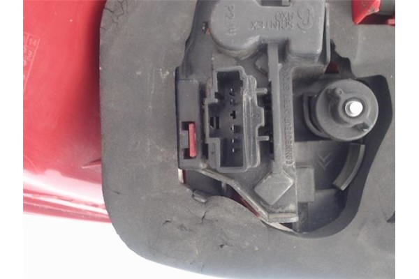 Recambio de piloto trasero derecho para peugeot 206 1.4 xs clim referencia OEM IAM 6351P1  