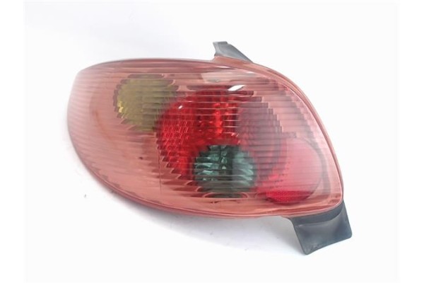 Recambio de piloto trasero izquierdo para peugeot 206 1.4 xs clim referencia OEM IAM 6350P1  
