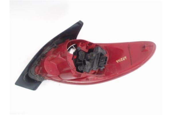 Recambio de piloto trasero izquierdo para peugeot 206 1.4 xs clim referencia OEM IAM 6350P1  