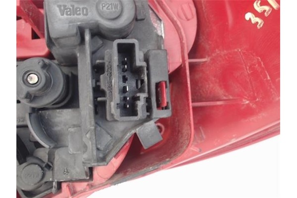 Recambio de piloto trasero izquierdo para peugeot 206 1.4 xs clim referencia OEM IAM 6350P1  