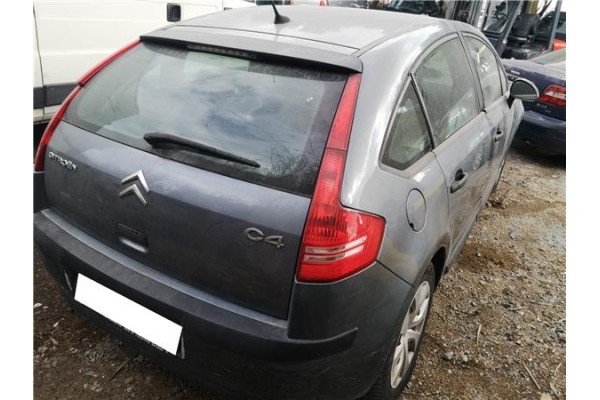 citroen c4 berlina del año 2005