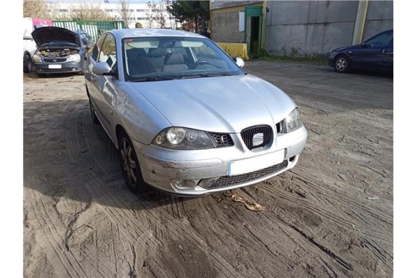 seat ibiza (6l1) del año 2003