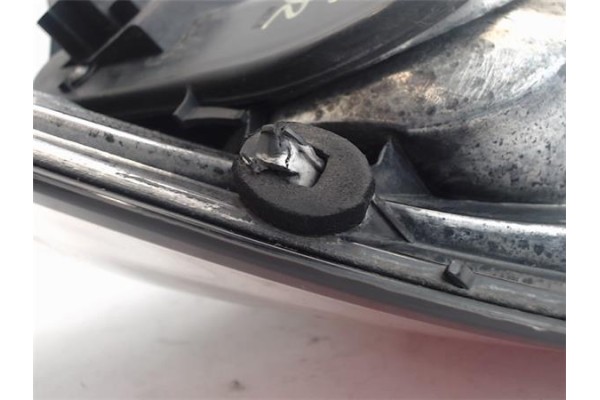 Recambio de piloto trasero derecho para opel astra h berlina 1.7 cdti referencia OEM IAM 24451837  