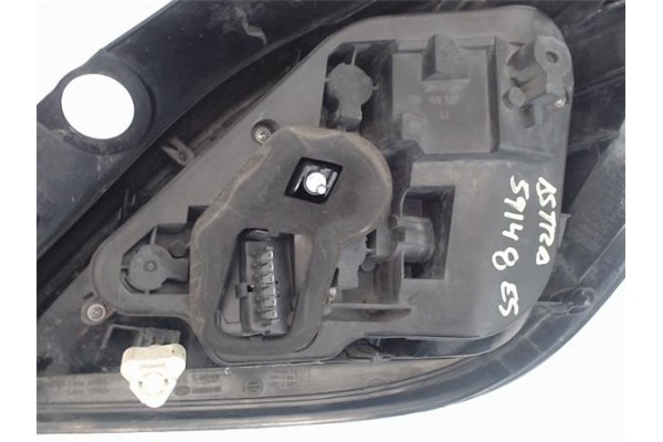 Recambio de piloto trasero izquierdo para opel astra h berlina 1.7 cdti referencia OEM IAM 8653 1222111 