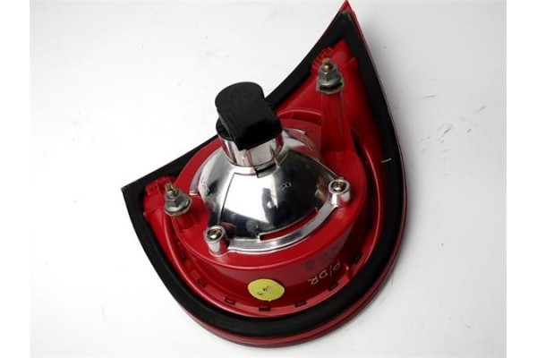 Recambio de piloto porton trasero derecho para volkswagen golf v (1k1) 1.9 tdi referencia OEM IAM 1K6945094E  1K6945094J , AUDI 