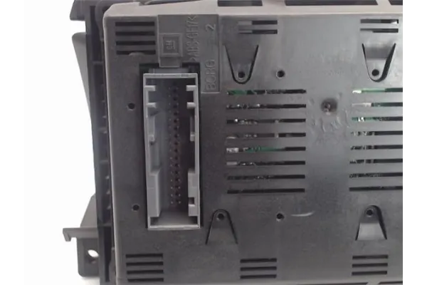 Recambio de ordenador de abordo para opel astra h berlina referencia OEM IAM 13208089 565412769 