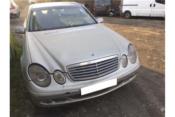 mercedes-benz clase e (bm 211) berlina del año 2002