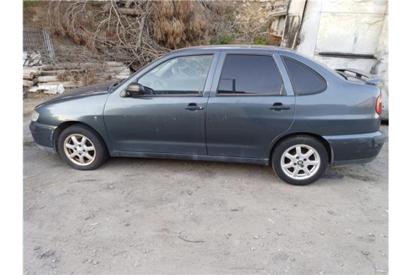 seat cordoba berlina (6k2) del año 2001