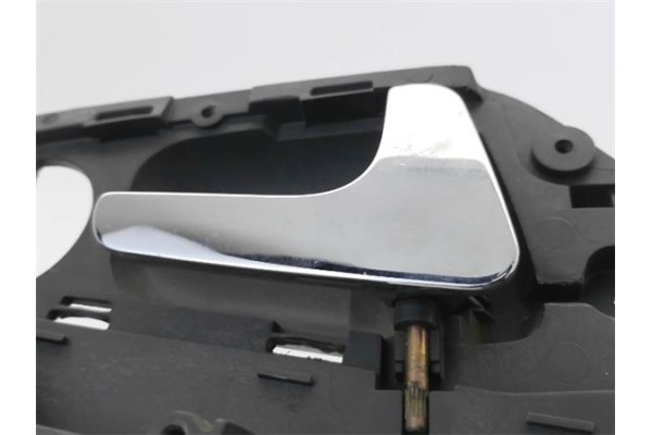 Recambio de manilla int. puerta trasero derecha para seat ibiza (6k1) 1.9 tdi referencia OEM IAM 6K4837114 6K4839114 
