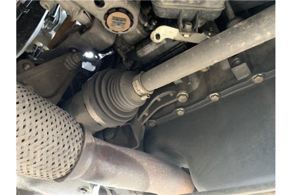 Recambio de palier delantero derecho para opel corsa d 1.3 cdti referencia OEM IAM 13320254  