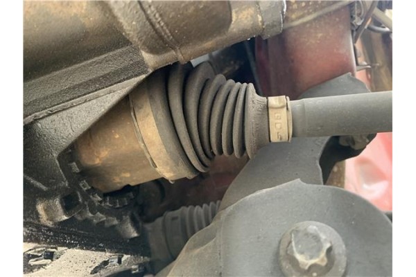 Recambio de palier delantero izquierdo para opel corsa d 1.3 cdti referencia OEM IAM 13320255  
