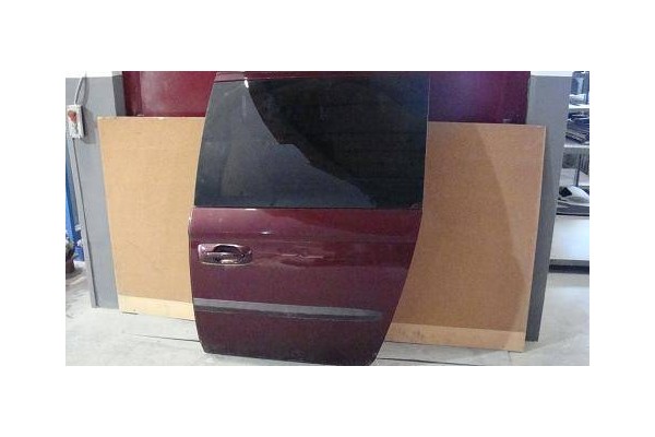 Recambio de puerta lat. corredera izquierda para chrysler voyager (rg) 2.5 crd referencia OEM IAM   