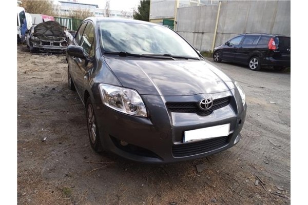 toyota auris (e15) del año 2008