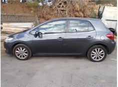toyota auris (e15) del año 2008