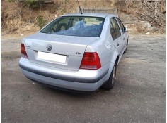 volkswagen bora berlina (1j2) del año 2000