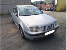 volkswagen bora berlina (1j2) del año 2000