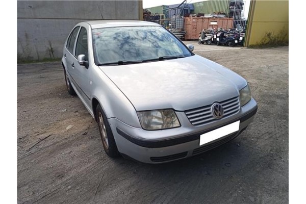 volkswagen bora berlina (1j2) del año 2000