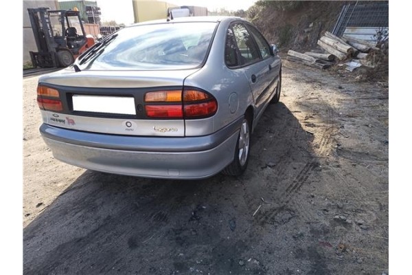 renault laguna (b56) del año 2000