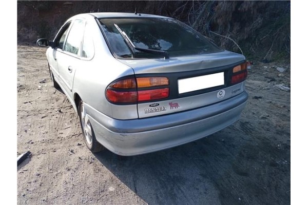 renault laguna (b56) del año 2000