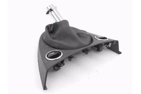 Recambio de embellecedor palanca cambio para fiat 500 1.2 referencia OEM IAM K1RY99JD7AB  