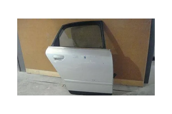 Recambio de puerta trasero derecha para audi a4 berlina (8e) 1.8 t referencia OEM IAM 8E0833052  
