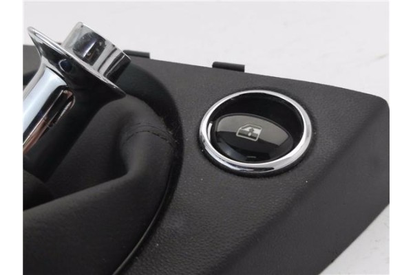 Recambio de embellecedor palanca cambio para fiat 500 1.2 referencia OEM IAM K1RY99JD7AB  