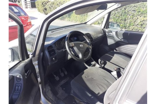 opel zafira a del año 2004
