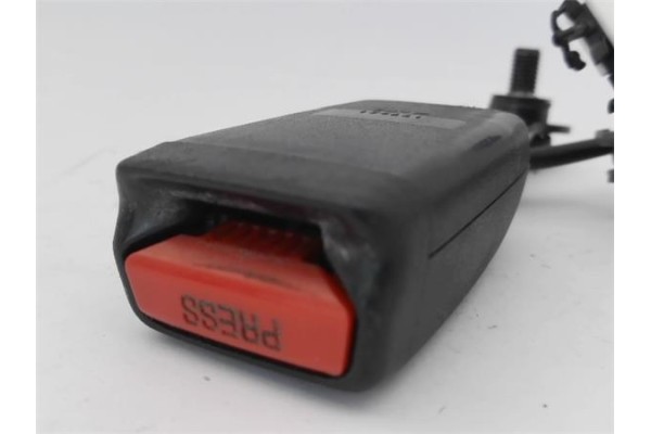 Recambio de anclaje cinturon delantero izquierdo para nissan note (e11e) 1.5 dci referencia OEM IAM 868429U00B  