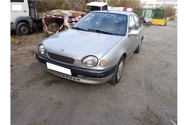 toyota corolla (e11) del año 1997